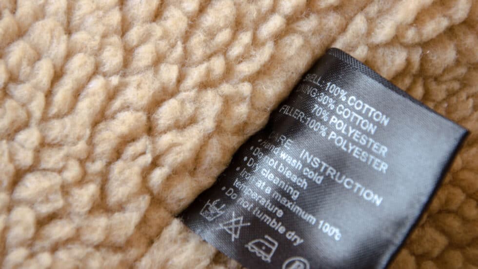 How to properly vacuum an area rug? 2024